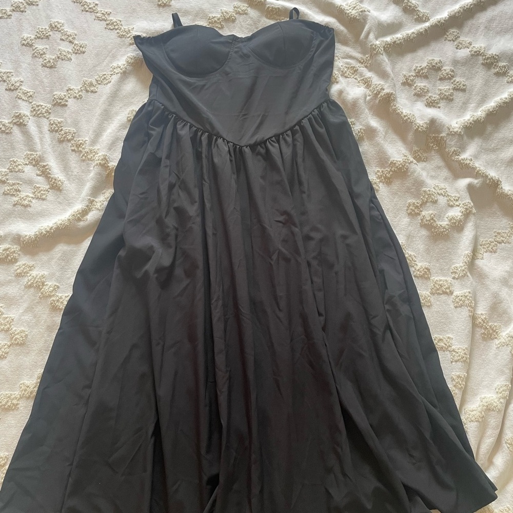 Elegant Black Strapless Dress